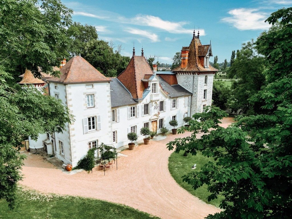 Castle in Marche, Vichy, France 4 - 16810278