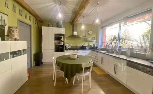 Château Villefranche De Lauragais 800.0 Sqm 12 Bedrooms