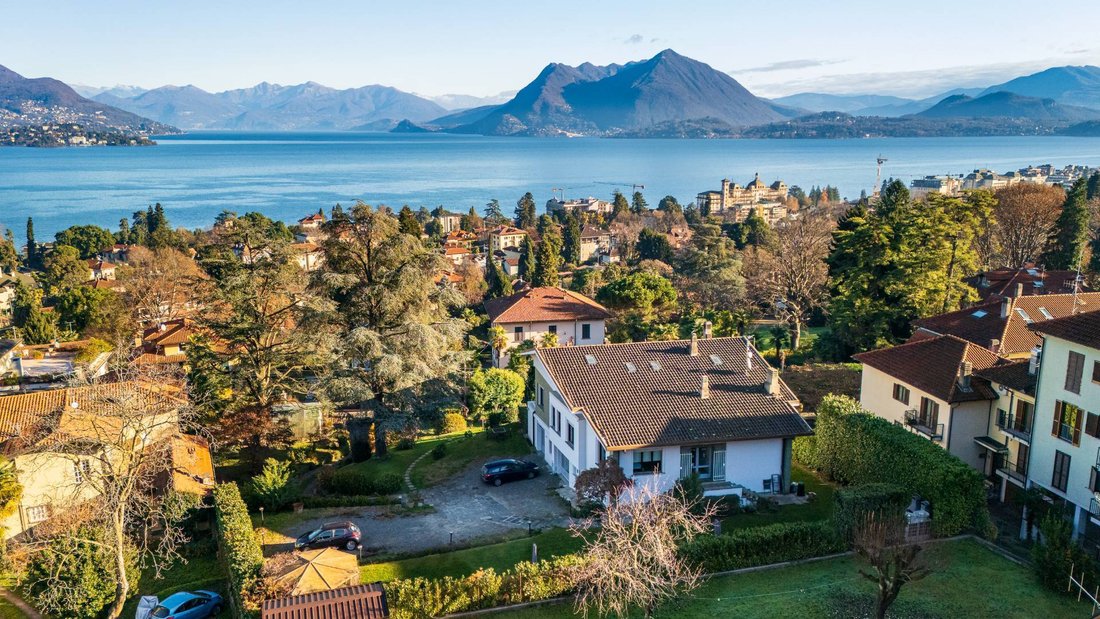 Villa in Stresa, Piedmont, Italy 4 - 16812592