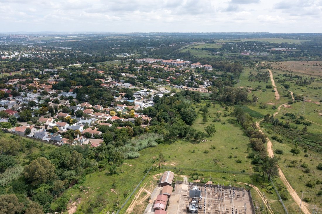 Land in Sandton, Gauteng, South Africa 2 - 16810994