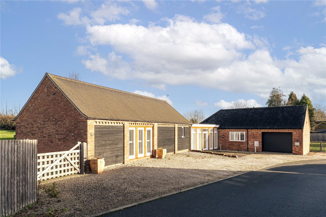 House in Coalville, England 2 - 16810106