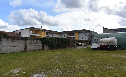 Castle for Sale in Bergerac, Nouvelle-Aquitaine, France