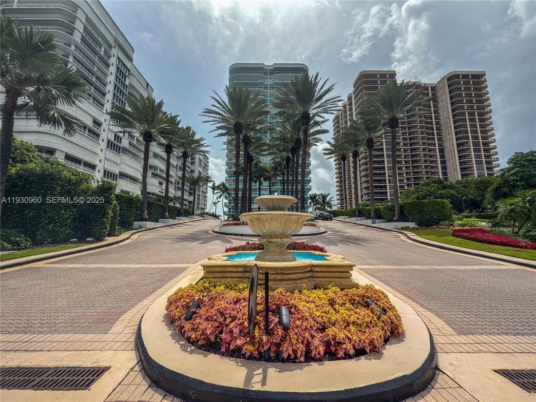 Condo in Bal Harbour, Florida, United States 3 - 16812148
