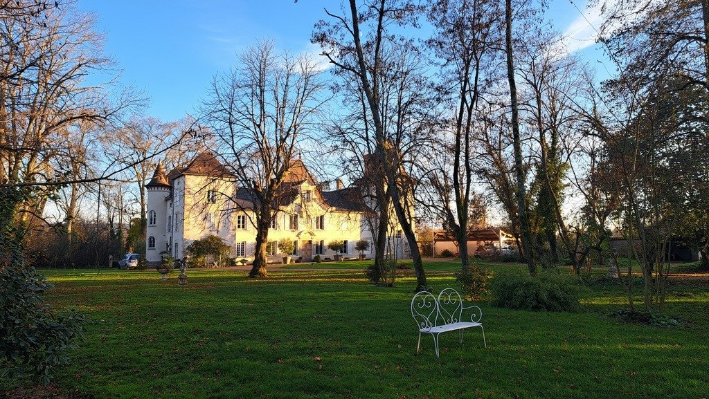 Castle in Marche, Vichy, France 3 - 16810278