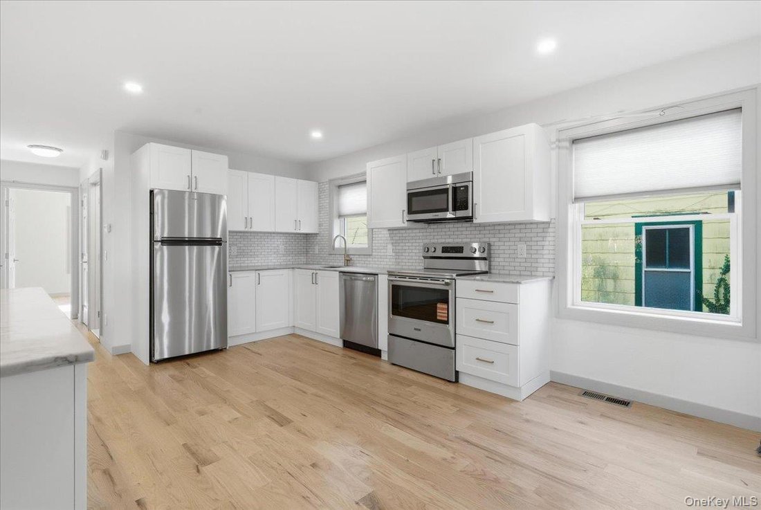 House in Greenport West, New York, United States 5 - 16797047