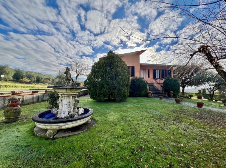 Villa in Altopascio Centro, Altopascio, Tuscany 2 - 16811406