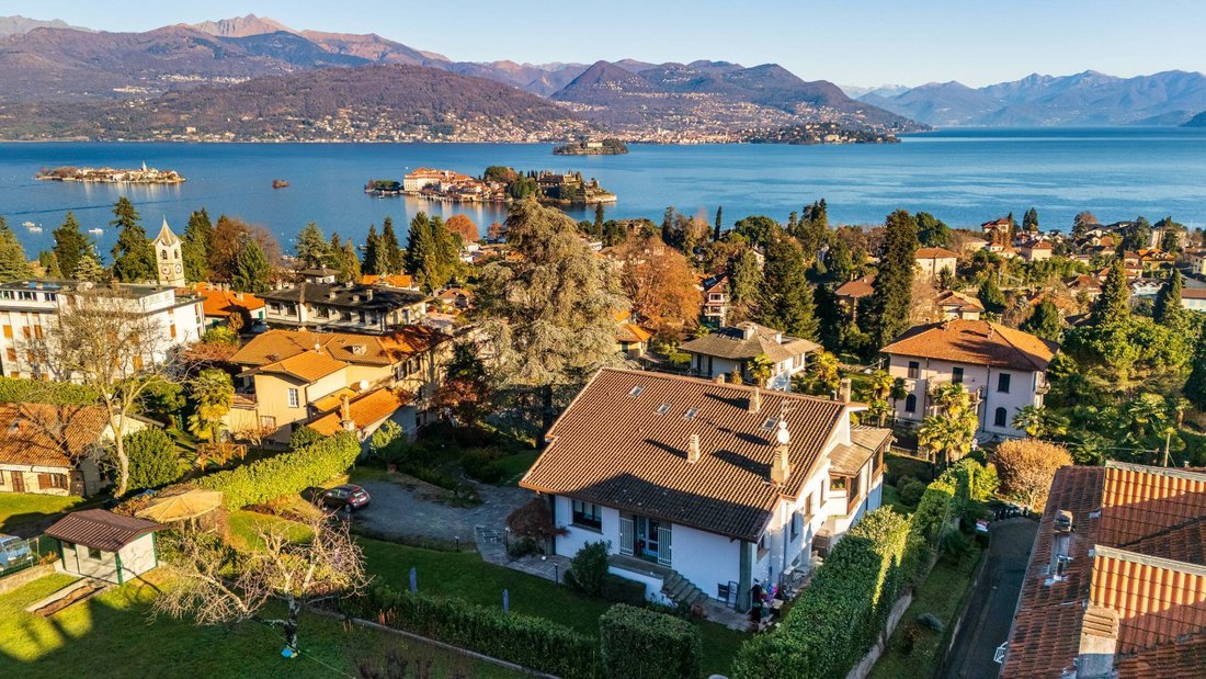 Villa in Stresa, Piedmont, Italy 3 - 16812592