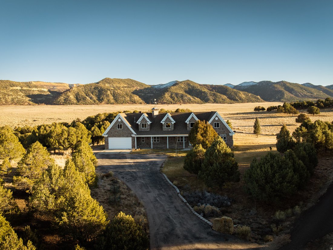 House in Hatch, Utah, United States 1 - 16812411