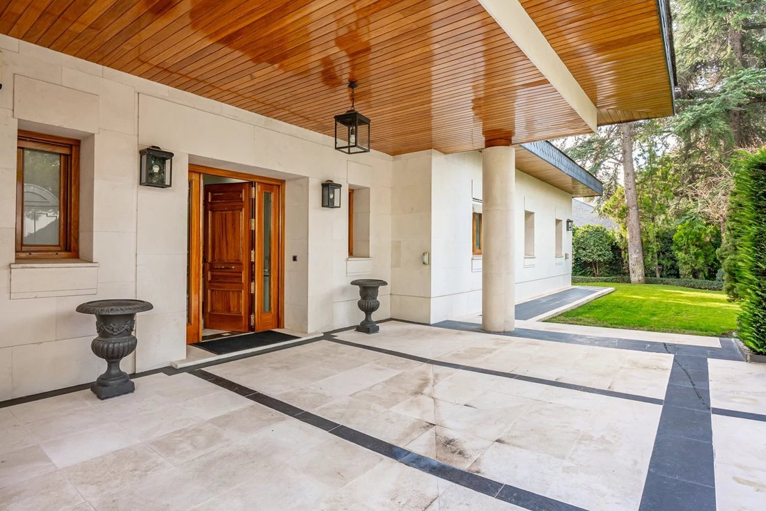 Chalet in Hortaleza, Madrid, Spain 2 - 16810234