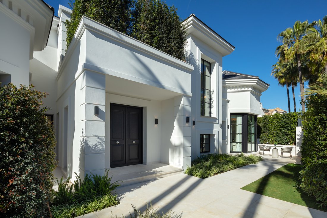 Villa in Sierra Blanca, Marbella, Spain 3 - 16809760