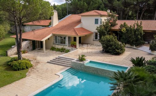 House in Benavente, Santarem District, Portugal 1