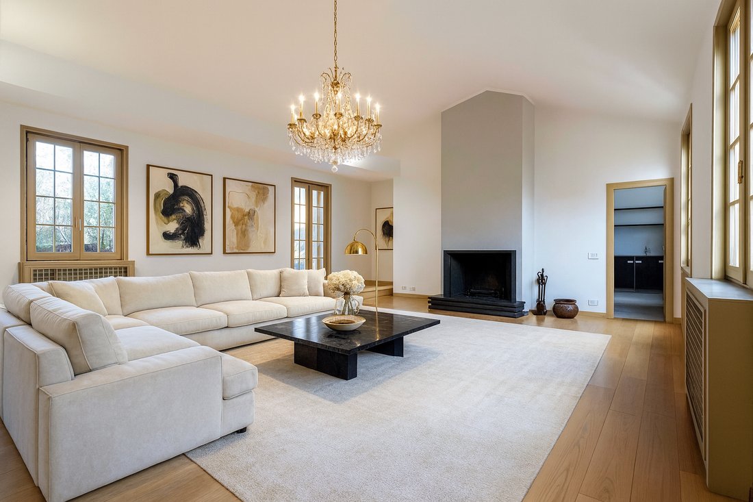 Gallery Detail: Monte Napoleone Prestigious Penthouse With Panoramic In Milan Lombardy
