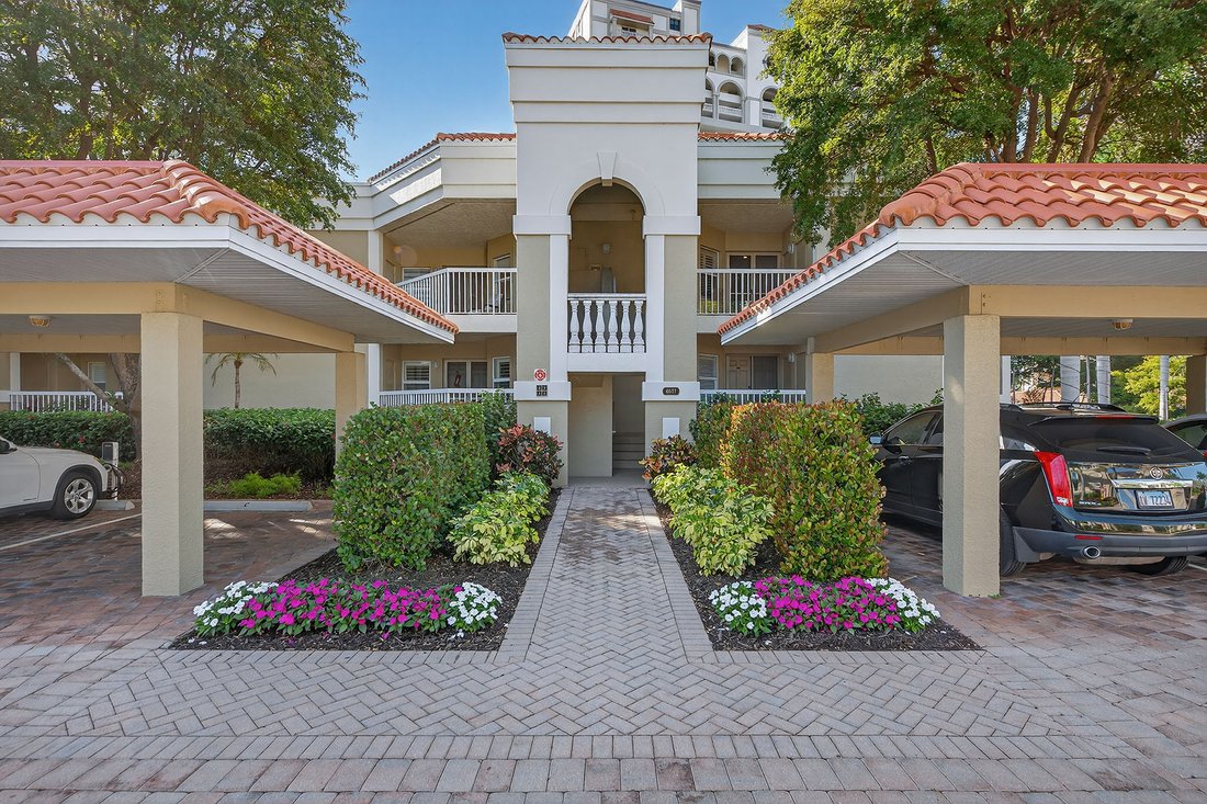 Condo in Naples, Florida, United States 2 - 16814236