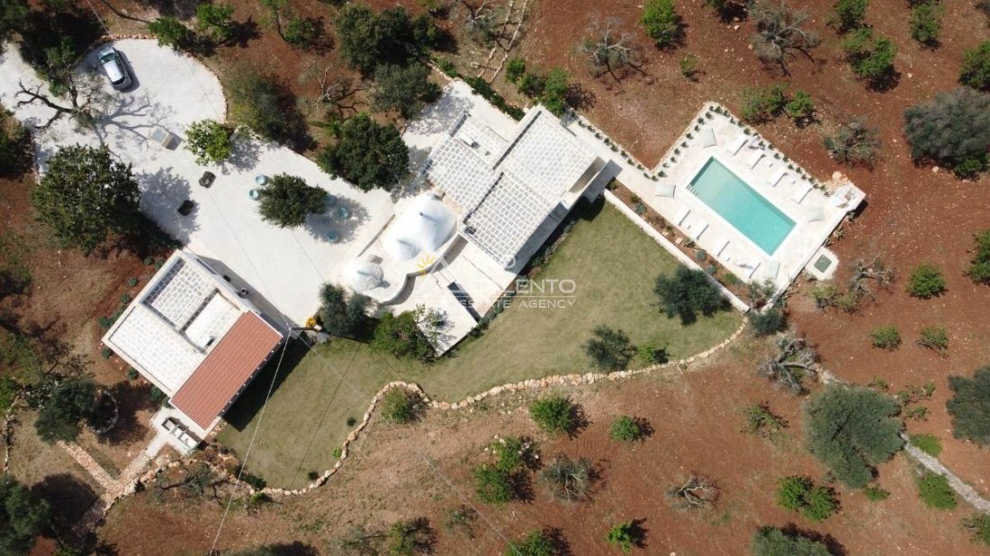 Villa in Ceglie Messapica, Apulia, Italy 2 - 16814601