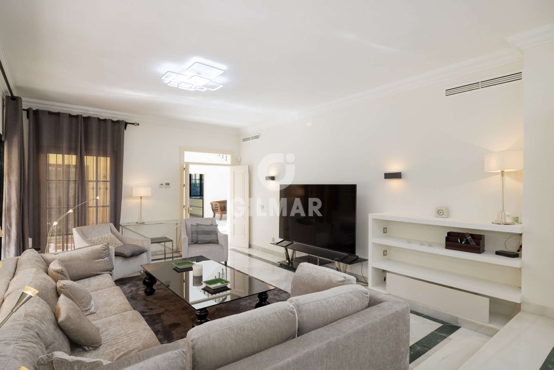 Villa in Estepona, Andalusia, Spain 4 - 16815287