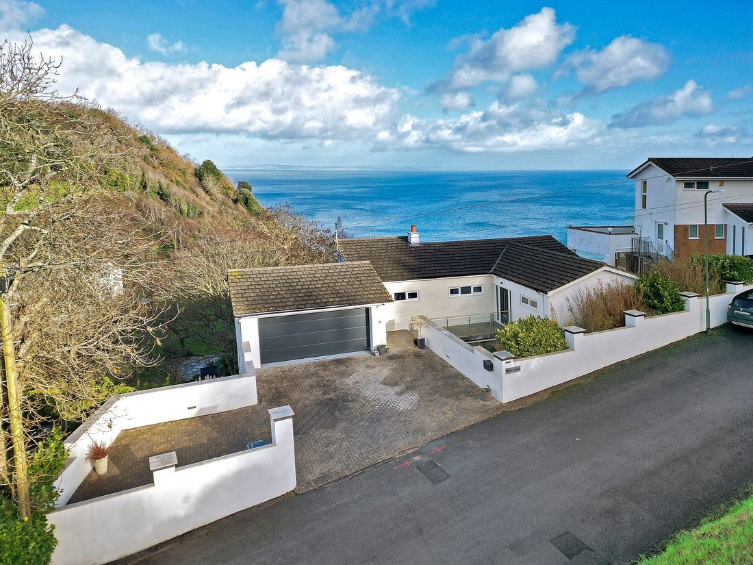 House in Torquay, England 1 - 16816132