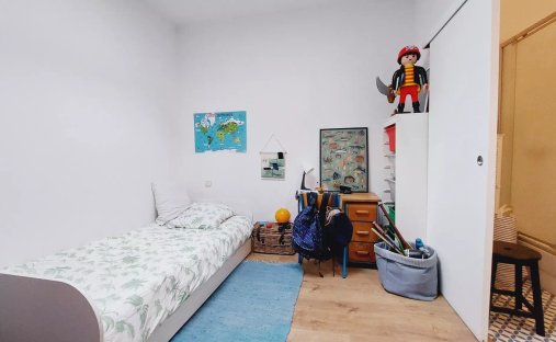 Splendid 19th Century Château, Renovated And Full Of Timeless Charm, Located Just Outside Bordeaux