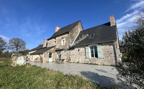 Beautiful 19th C. Chateau On The Banks Of The Loire River, 25 Minutes From Angers.