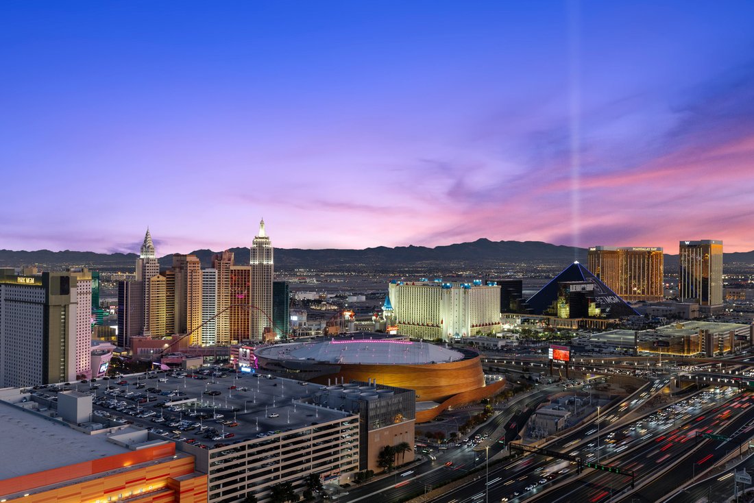 Condo in Las Vegas, Nevada, United States 2 - 16818172