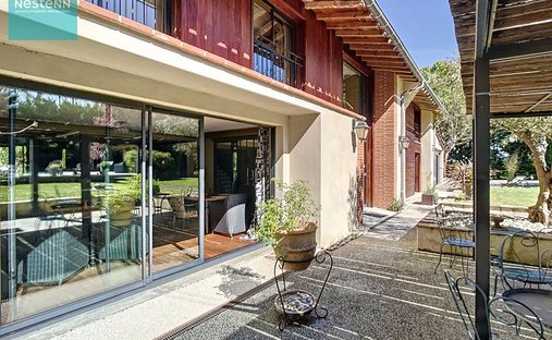 Château Villefranche De Lauragais 800.0 Sqm 12 Bedrooms