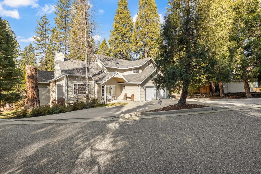 House in Bass Lake, California, United States 4 - 16818235