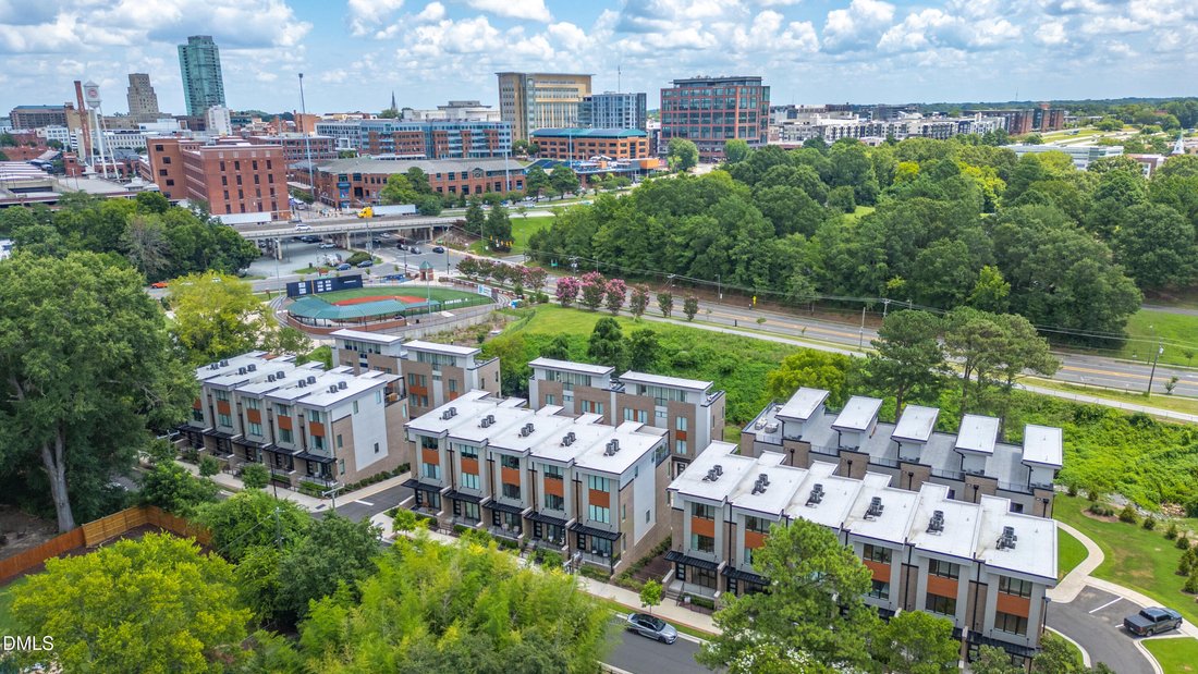 Townhouse in Durham, North Carolina, United States 1 - 16733493