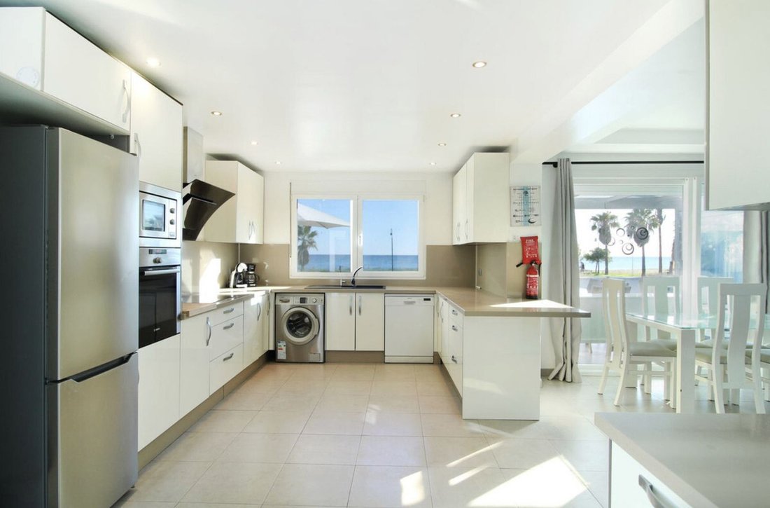 Villa in Estepona, Andalusia, Spain 5 - 16815340