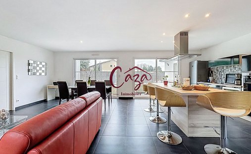 Castle for Sale in Fargues-Saint-Hilaire, Nouvelle-Aquitaine, France