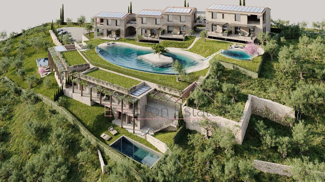 Penthouse in Torri del Benaco, Veneto, Italy 1 - 16816378