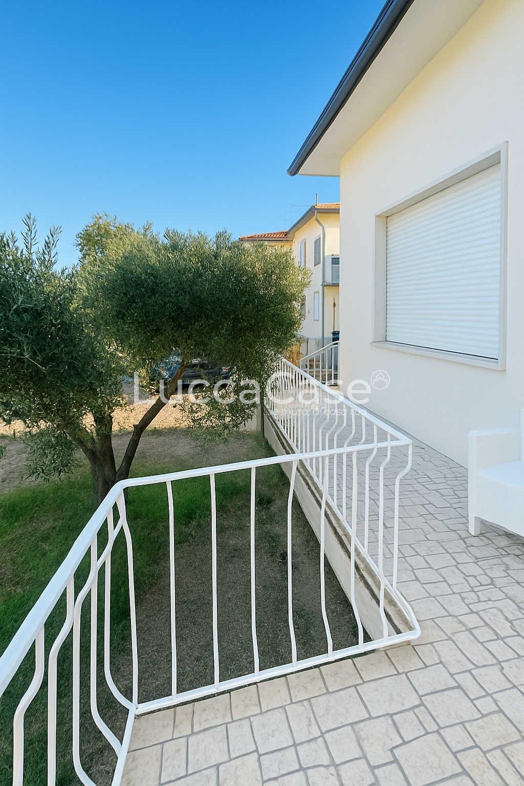Villa in Historic Center, Lucca, Tuscany 2 - 16815870