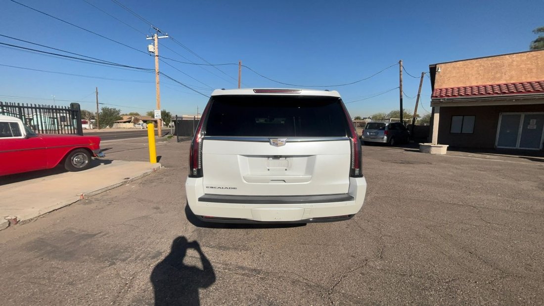 Suv in Avondale, AZ, United States 5 - 16819117