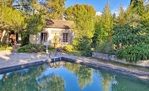 Villa en Montagne des Chèvres, Villeneuve-lès-Avignon, Francia 1