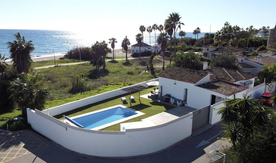 Villa in Estepona, Andalusia, Spain 3 - 16815340