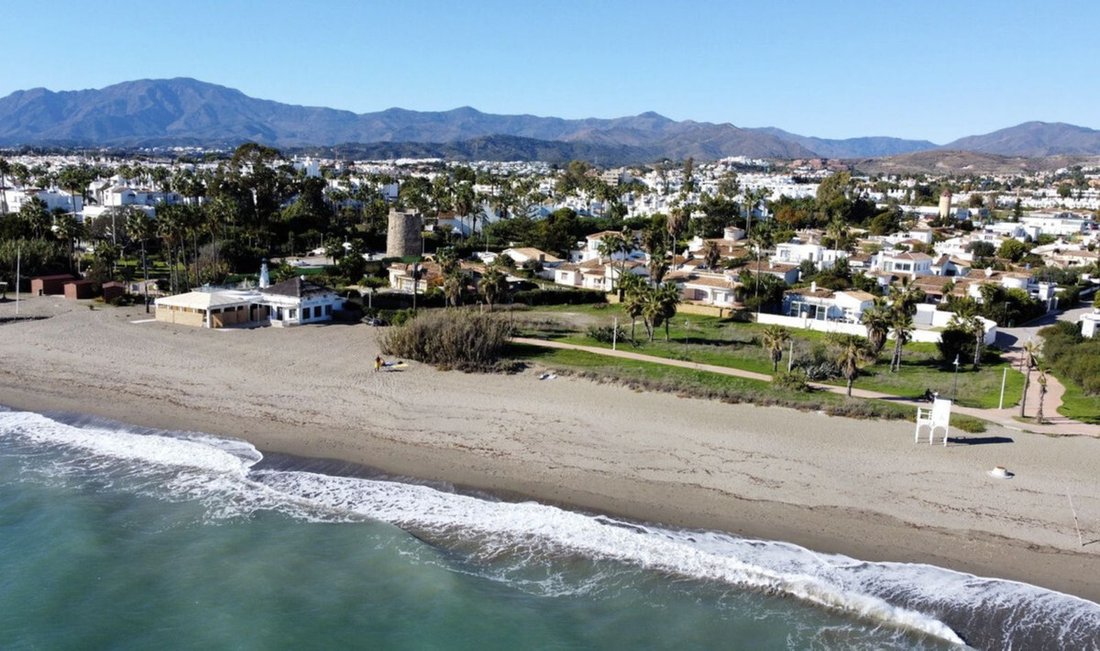 Villa in Estepona, Andalusia, Spain 1 - 16815340