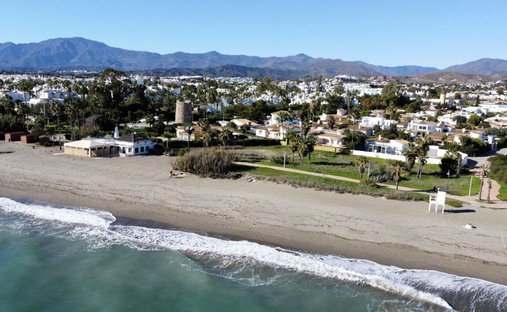 Villa in Estepona, Andalusien, Spanien 1