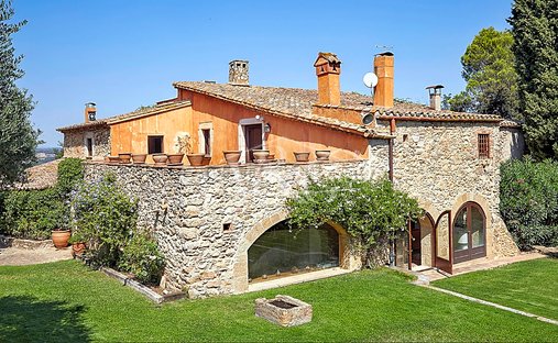 Castle for Sale in Sant Climent de Peralta, Forallac, Spain
