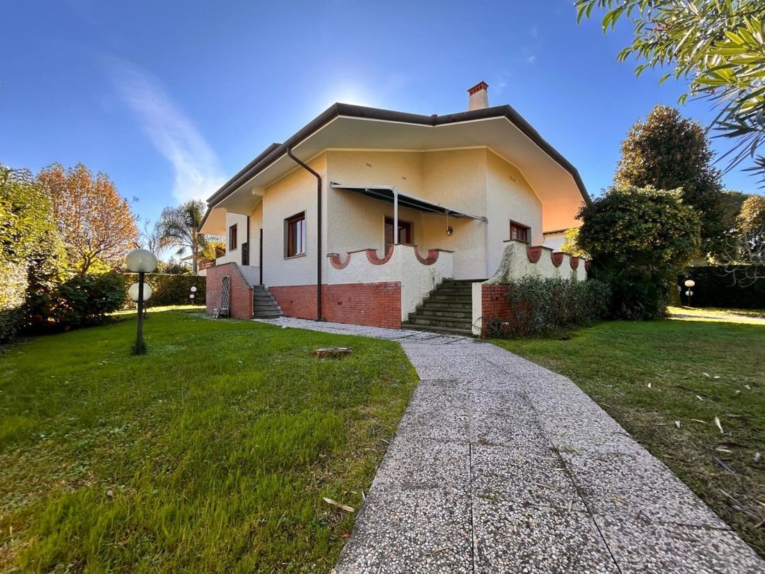 Villa in Center, Forte dei Marmi, Tuscany 1 - 16815891