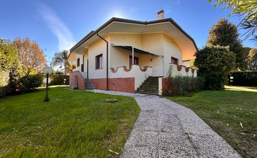 Villa in Center, Forte dei Marmi, Tuscany 1