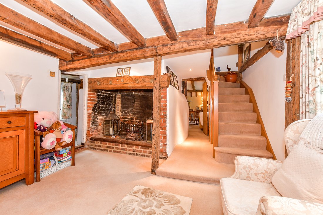 House in Modest Corner, Tunbridge Wells, England 5 - 16816131
