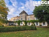 Beautiful Manoir In Enclosed Private Parkland Garden Close To Amenities In Melle, Close To Niort.