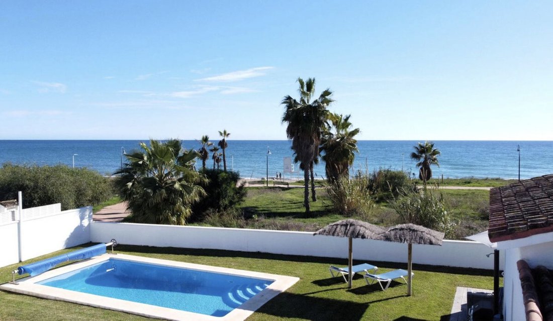 Villa in Estepona, Andalusia, Spain 2 - 16815340