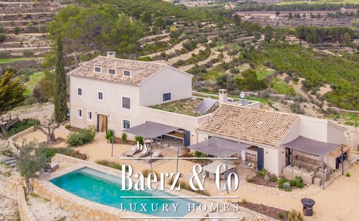 Finca in la Torre de les Macanes / Torremanzanas, Valencian Community, Spain 1