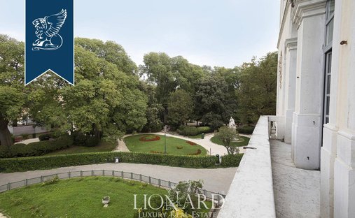Castle for Sale in Venice, Veneto, Italy