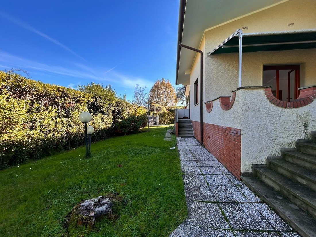 Villa in Center, Forte dei Marmi, Tuscany 5 - 16815891
