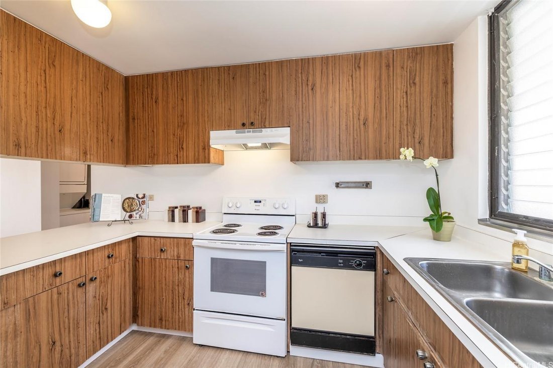 Condo in Honolulu, Hawaii, United States 5 - 16818690