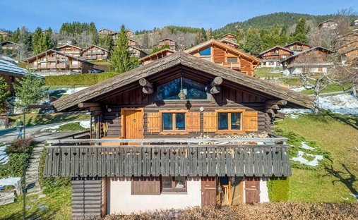 Chalet in La Clusaz, Auvergne-Rhône-Alpes, France 1