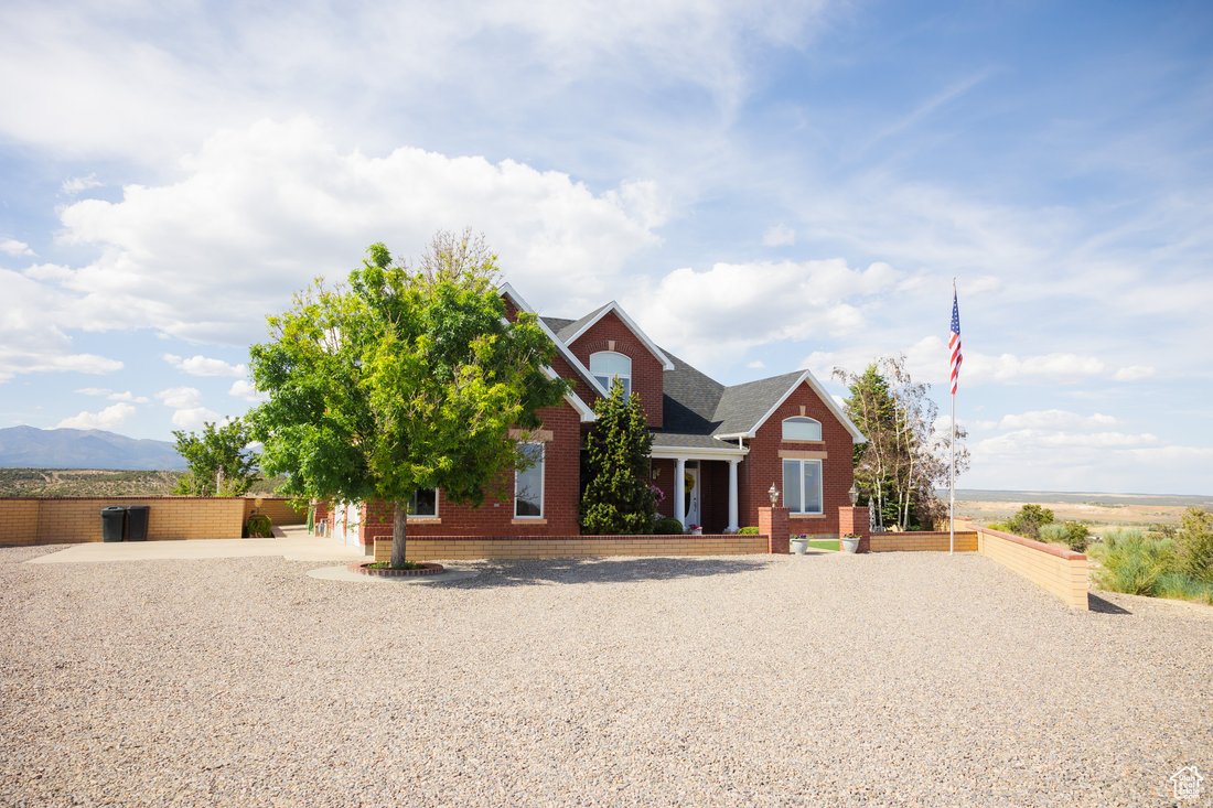 House in Blanding, Utah, United States 1 - 16818687