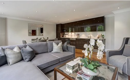 Apartment in Bayswater, Westminster, England 1