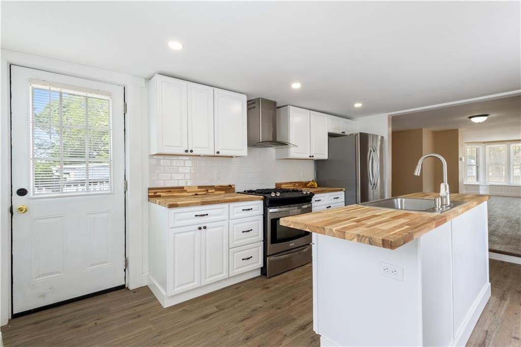 House in Warwick, Rhode Island, United States 3 - 16815492