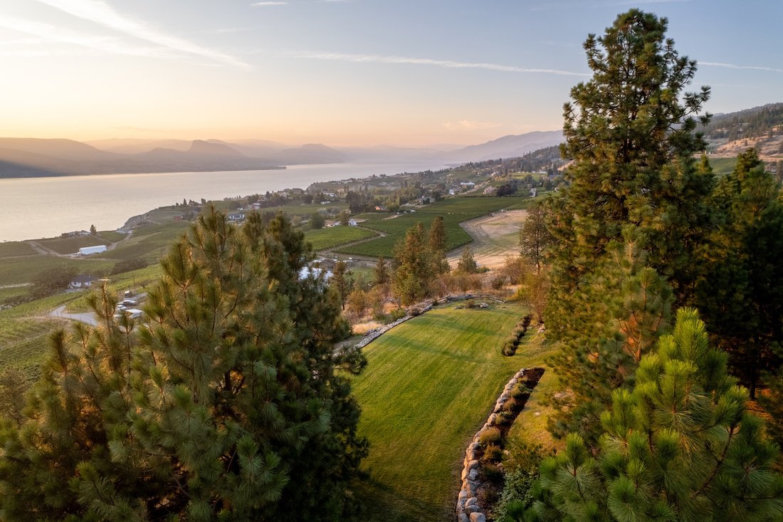 House in Penticton, British Columbia, Canada 1 - 16816685